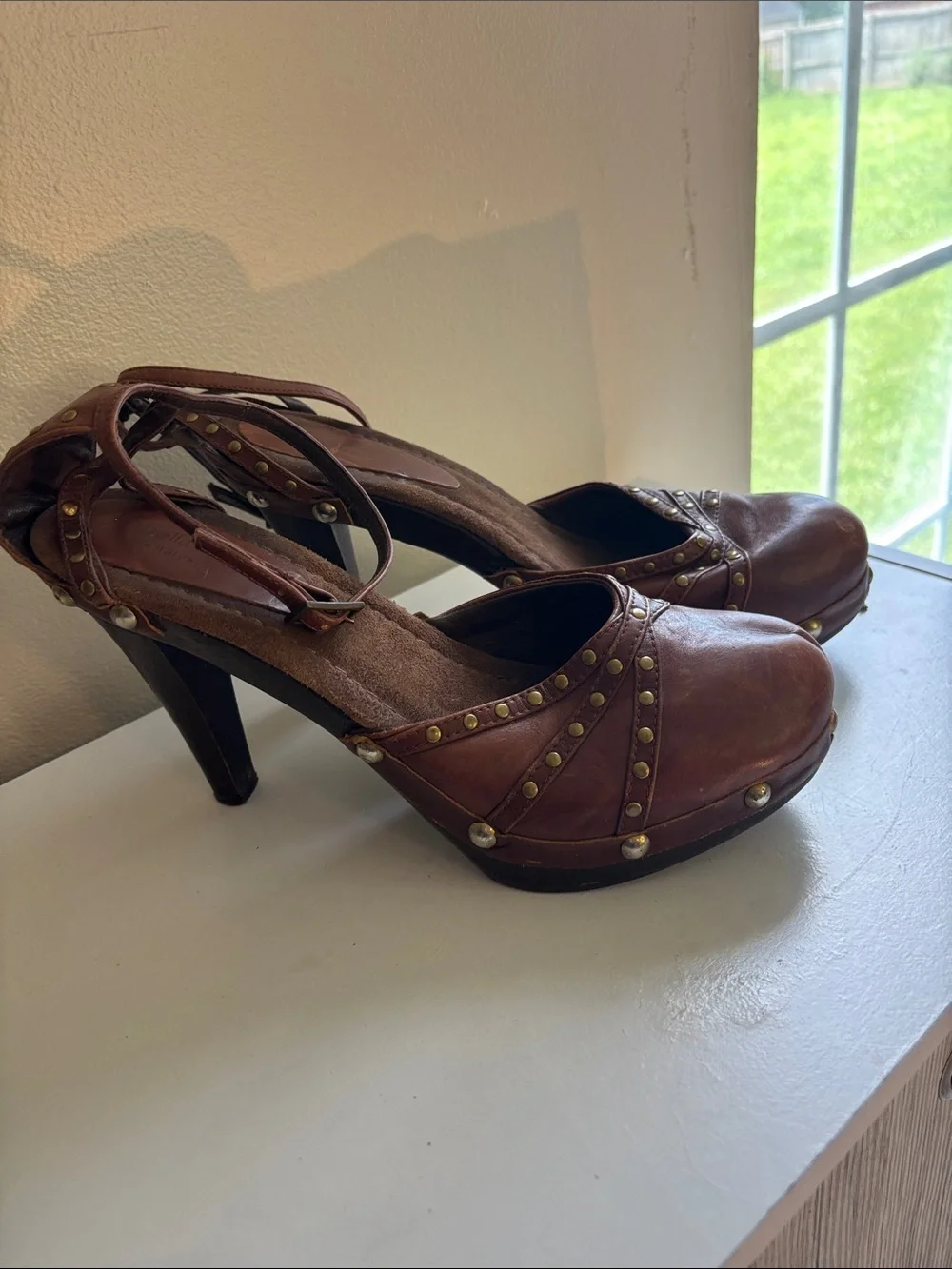 Isabella Fiore Brown Leather Studded Platform Heels